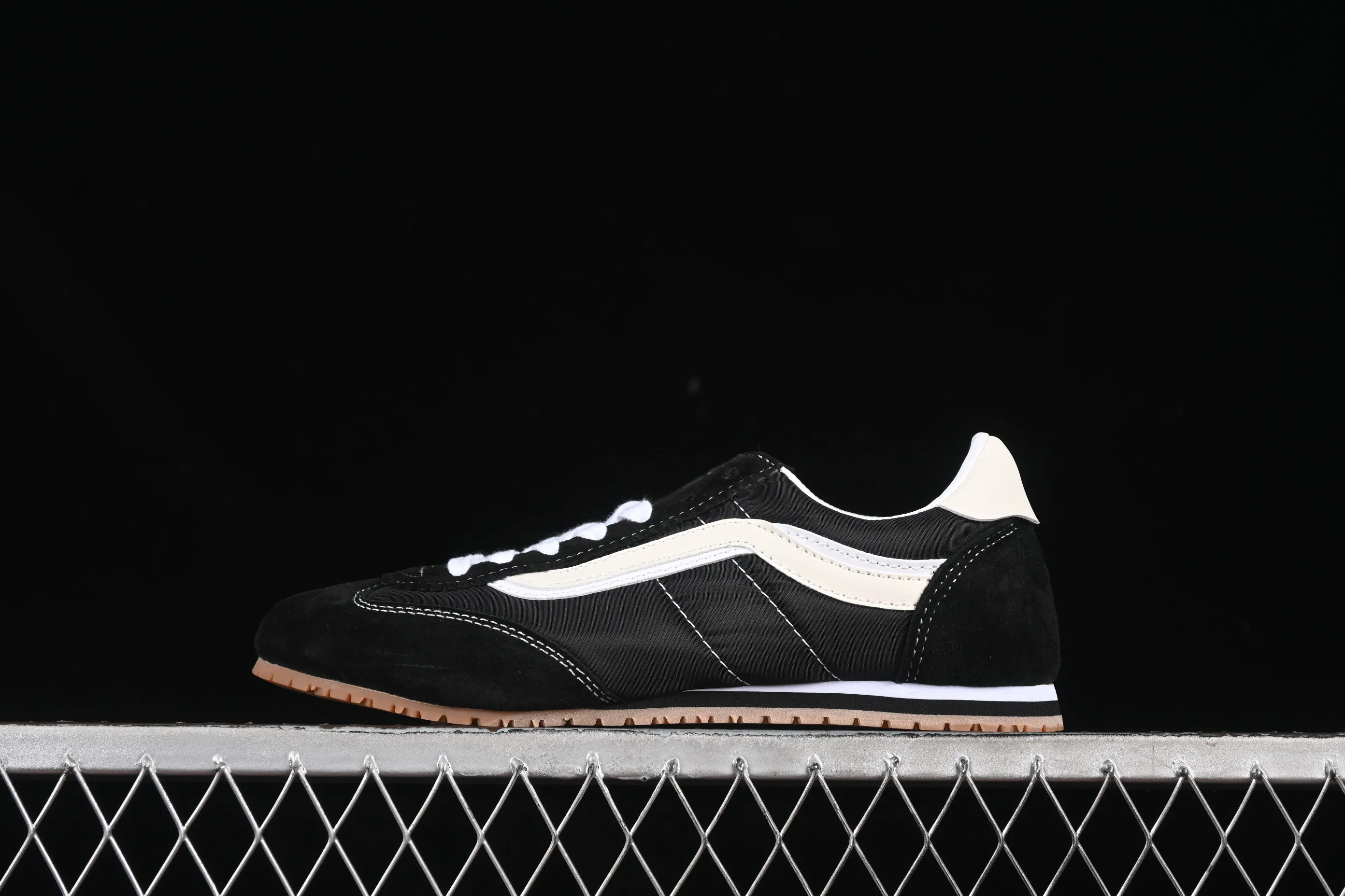 All categories Vans Vans series Vans Low Vans low top Vans Siper Lowpro Vans retro lightweight casual life shoes VN000D83RNE